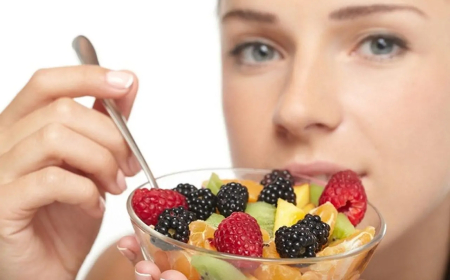 يتميز بتركيبته الغذائية.. ما لا تعرفونه عن فوائد التوت