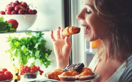 هل تشعرون بالجوع المفاجئ ليلا.. اليكم الأسباب