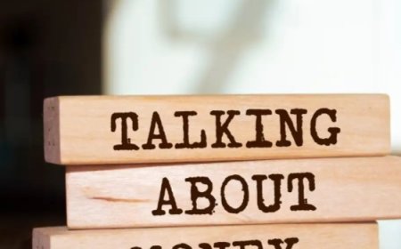 إتيكيت الحديث عن المال والرواتب: كيف تحافظ على اللباقة؟