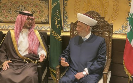 دريان يلتقي بخاري: لإيجاد تسوية تضمن الاستقرار