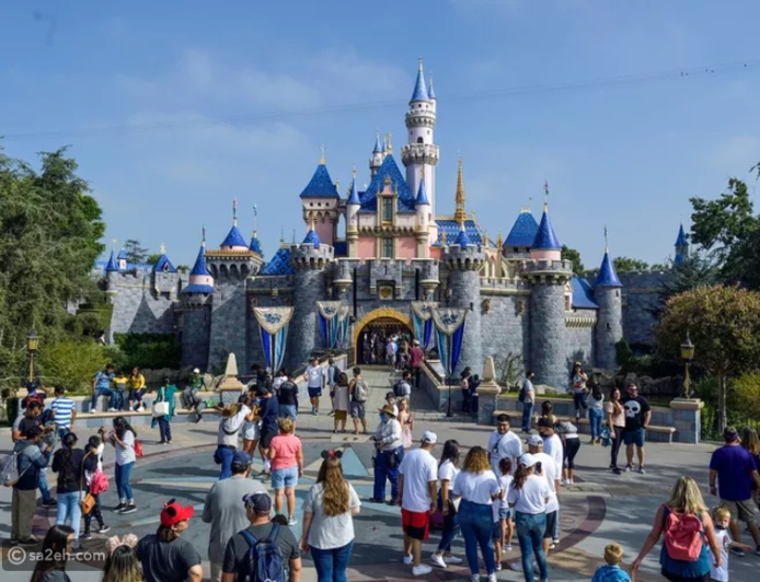 ديزني لاند تشدد القيود داخل الألعاب…هذه هي الممنوعات !