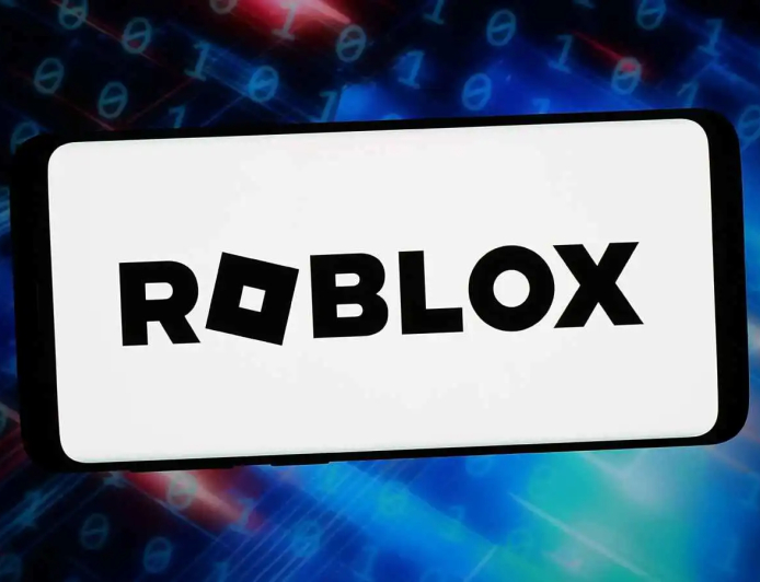 روبلوكس تعيد رسم قواعد اللعب: نظام حسابات جديد لحماية الأطفال وتعزيز الأمان!