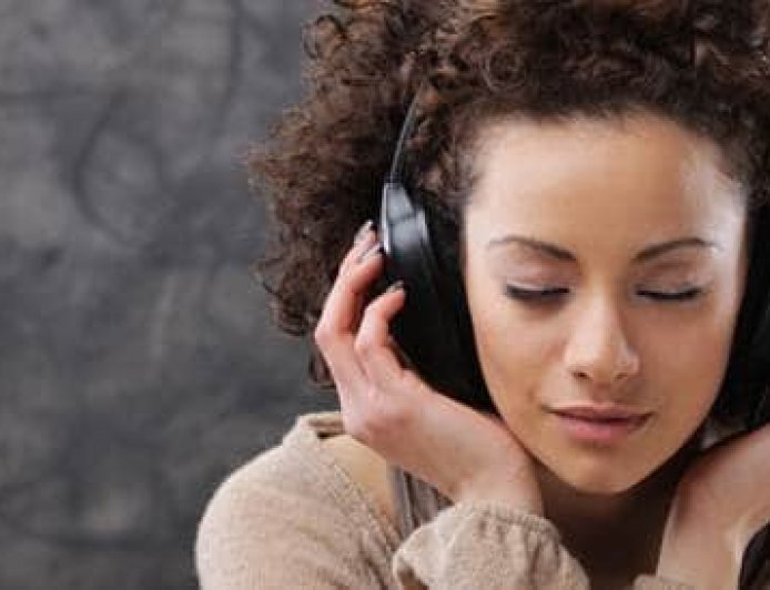 الموسيقى… حين تتحوّل إلى علاج للنفس لا مجرد متعة !