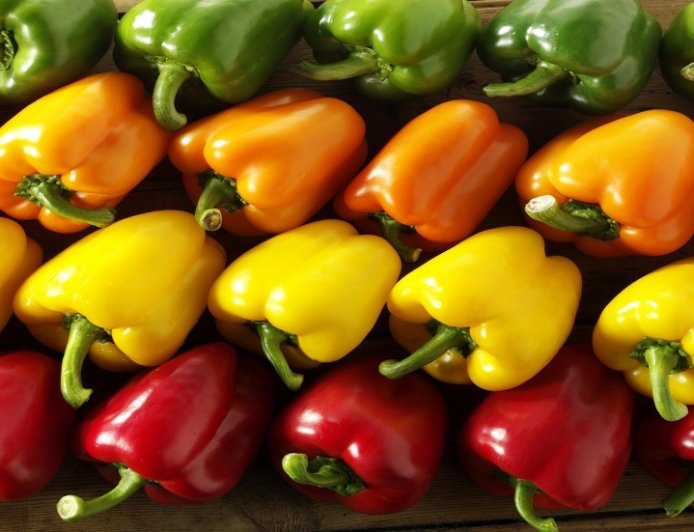 لتعزيز المناعة.. أي لون فلفل حلو هو الأفضل؟