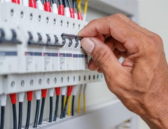 مولدات  وسلامة غذاء.. ومحاضر ضبط