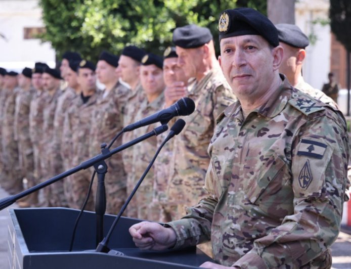 قائد الجيش:  كل من يتطاول على المؤسسة العسكرية ويشكك بدورها يخدم الاحتلال الاسرائيلي