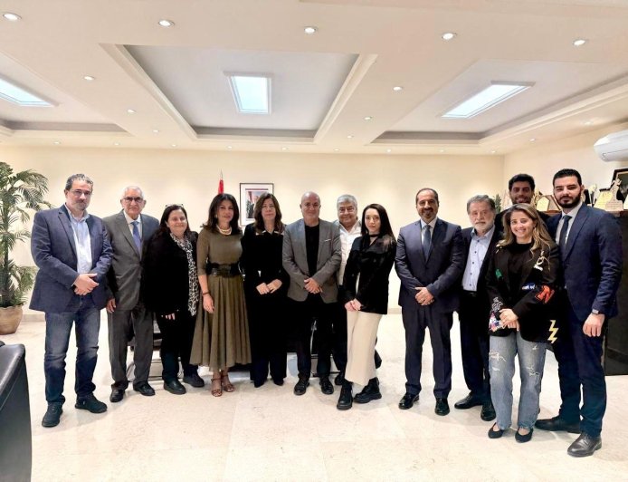 الوزيرة بيراقداريان بحثت مع وفد بيروت ماراثون برئاسة الخليل تطبيق الآليات الضامنة لسلامة العدائين الطبية في سباقات الركض