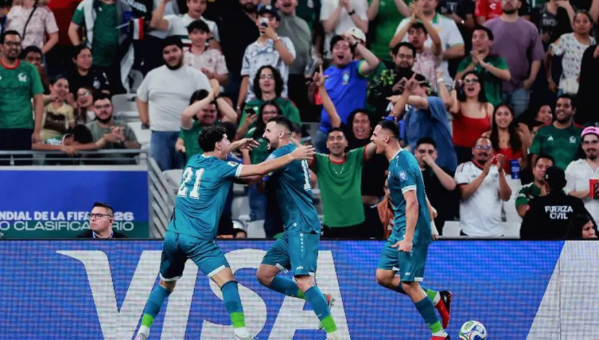 بالصور.. العراق يهزم بوليفيا ويتأهل لنهائيات كأس العالم بعد غياب 40 عاما