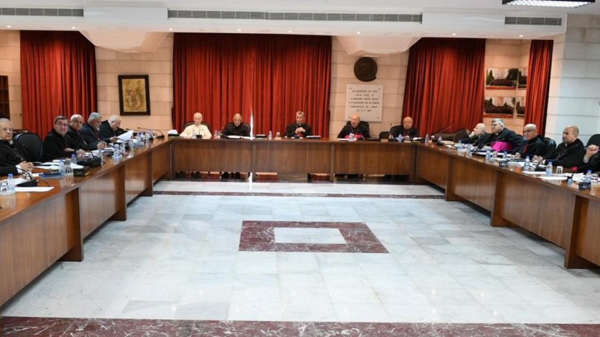 المطارنة الموارنة: نأسف لما آل إليه الوضع في علاقات لبنان وإيران