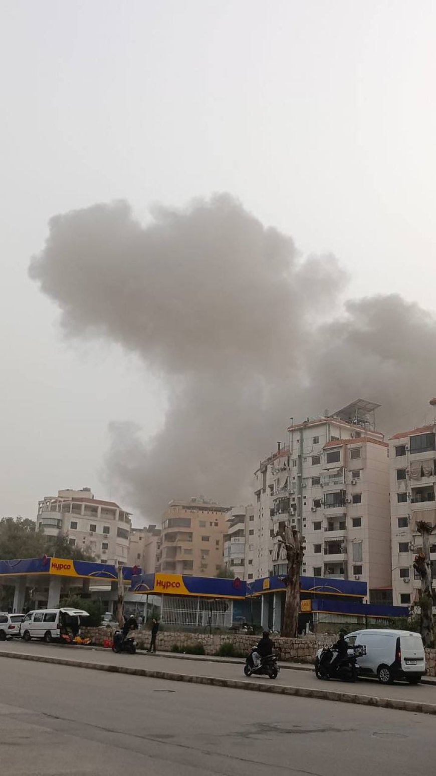 غارتان عنيفتان على الضاحية