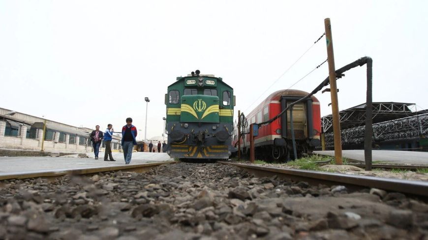 الجيش الاسرائيلي للإيرانيين: لا تستخدموا القطارات