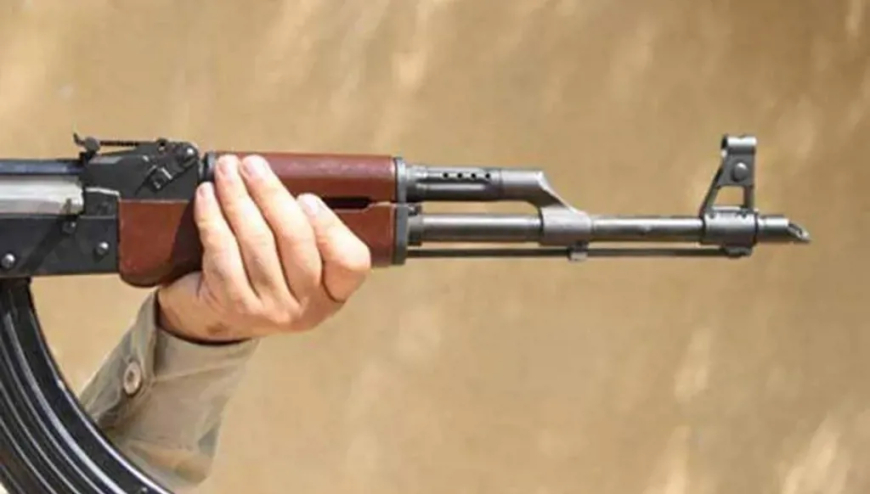 في زحلة.. اسلحة واجهزة اتصالات في سيارة مشبوهة وتوقيفات