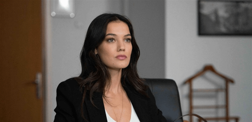 ممثلة تركية  تروي قصة نجاة والدها من الموت خلال الحرب!