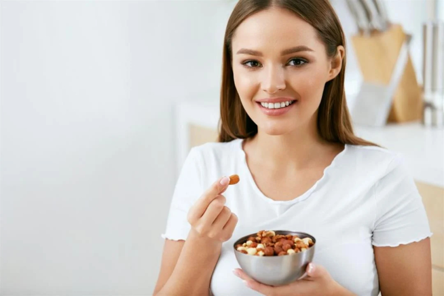 لهذا السبب تناول المكسرات لا يزيد الوزن