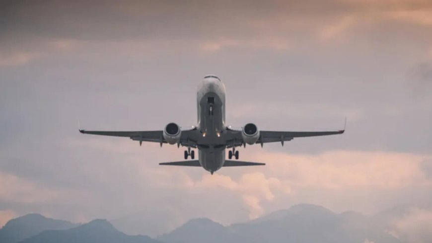 إعادة فتح المجال الجوي لإيران