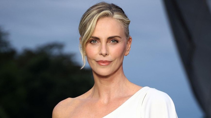 والدتها أنهت حياة والدها  دفاعاً عنهم ..تشارليز ثيرون تكشف مأساة طفولتها