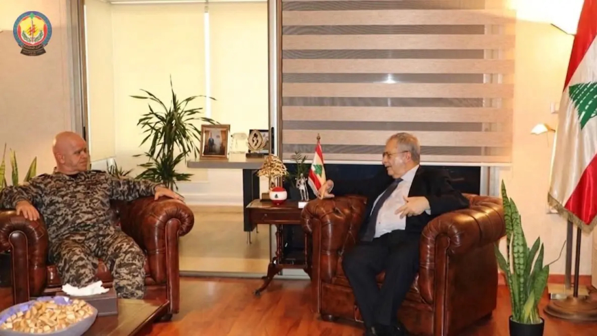 شخصيات تعزي مدير عام "أمن الدولة"