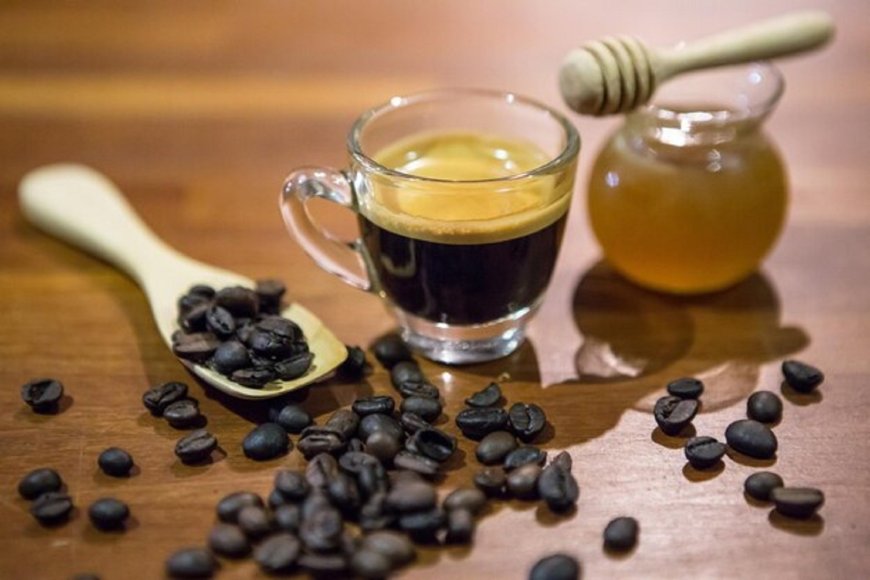 الكافيين للشعر: سرّ بسيط لكثافة ولمعان أقوى من الجذور حتى الأطراف!