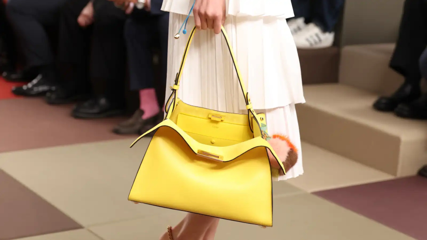 صيحة جريئة في 2026... هل تجرؤين على الحقيبة المفتوحة؟