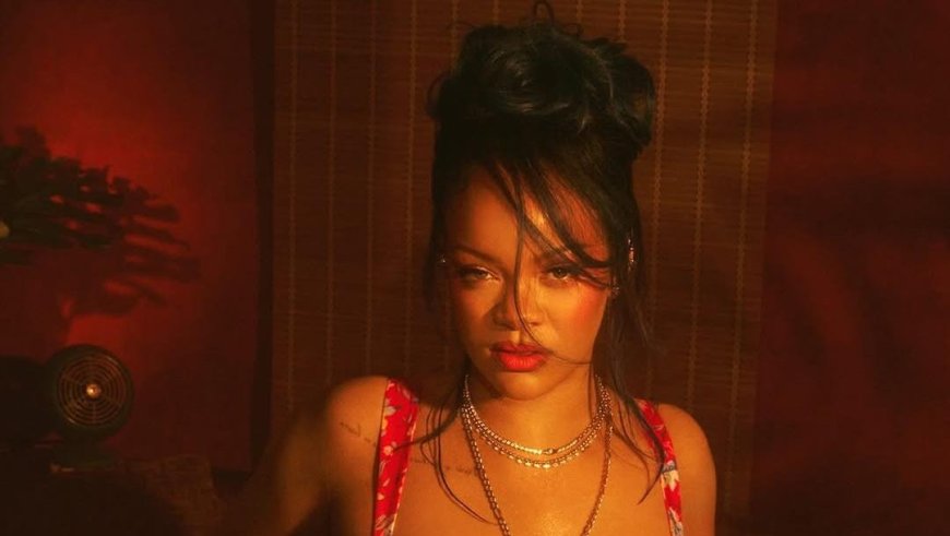 بالصور.. ريهانا تتخطى المعقول بجرأتها