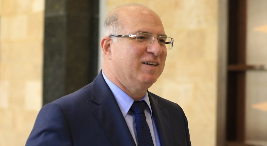 وزير العمل: استهداف المسعفين في الجنوب جريمة بحق الإنسانية