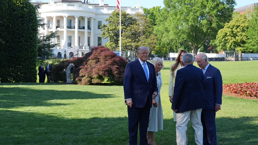 الملك تشارلز لترامب: أوروبا كانت ستتحدث الألمانية لولا تدخل الولايات المتحدة في الحرب العالمية