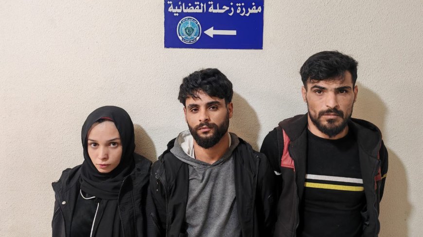 يبيعون أساور ذهبية مزيفة.. هكذا كشف أمرهم