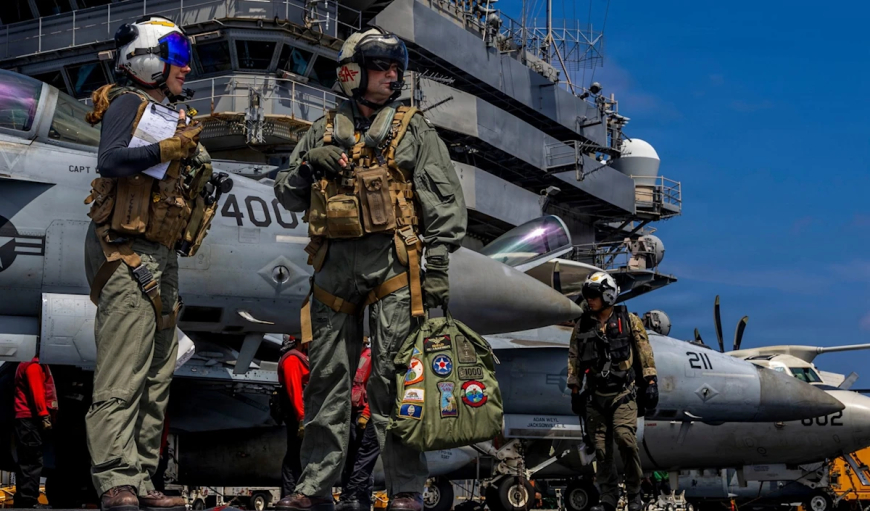 لا عودة قريبة إلى القتال: ترامب يتمسّك بـ«قشة» الحصار