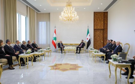 الشرع يستقبل في قصر الشعب بدمشق سلام بحضور وفدَين وزاريَّين من البلدين
