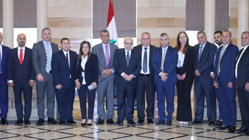 رئيس الحكومة يعلن عن بُشرى