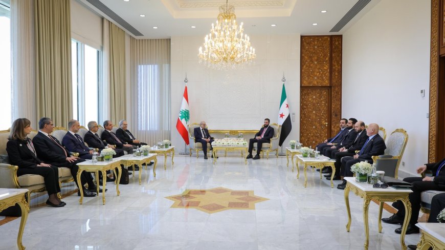 الشرع يستقبل في قصر الشعب بدمشق سلام بحضور وفدَين وزاريَّين من البلدين